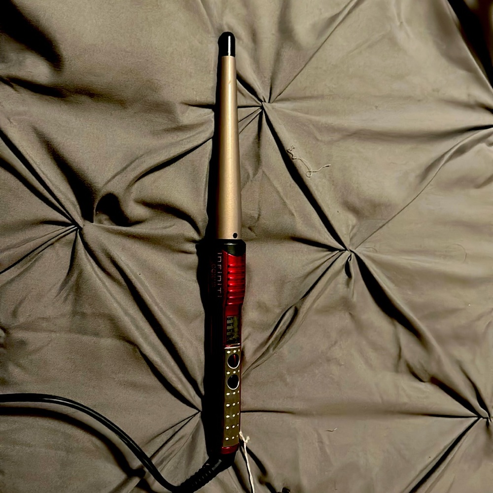 Infiniti Conair tapered, curling wand